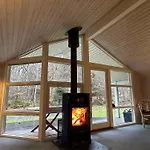 펜션 Cozy In A Scenic Natural Setting